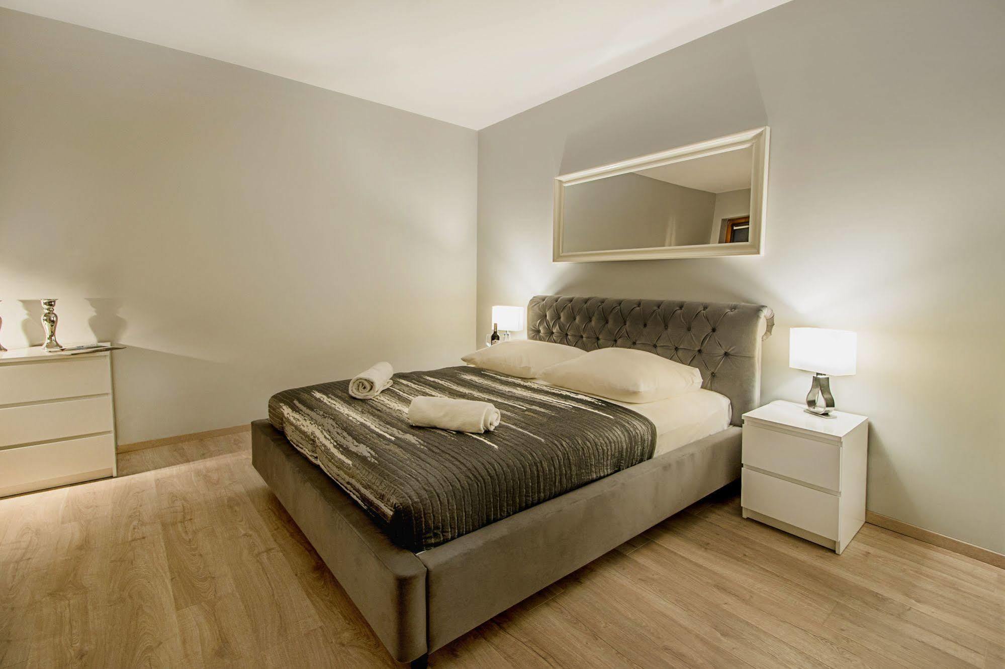 Angel City Center Krakow Aparthotel ภายนอก รูปภาพ